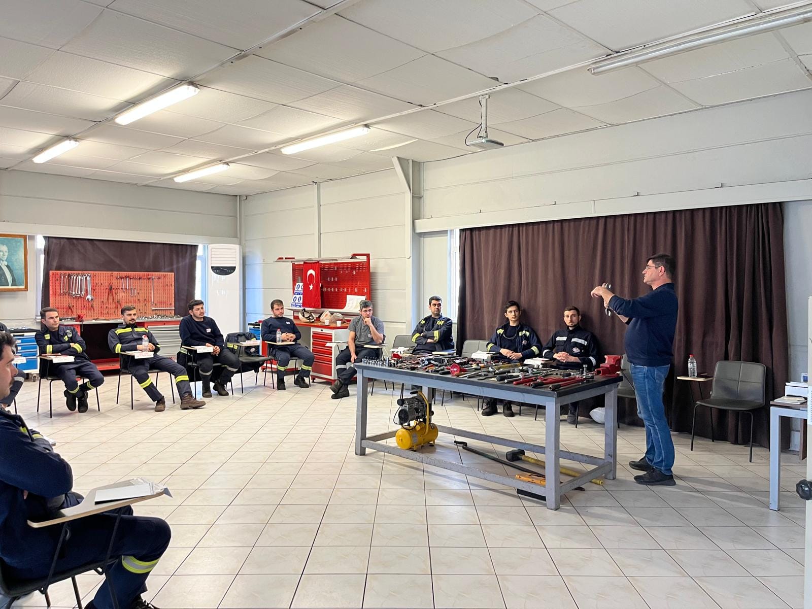 Fabrika Ortamında 5S İş Yeri Organizasyonu ve Uygulama Adımları
